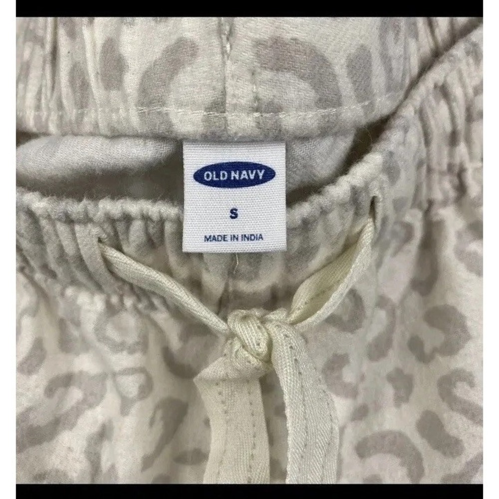 Old Navy Womens Snow Leopard Pajamas (3 Piece) Size XS/S Cotton Blend Comfy Cozy - Picture 8 of 10